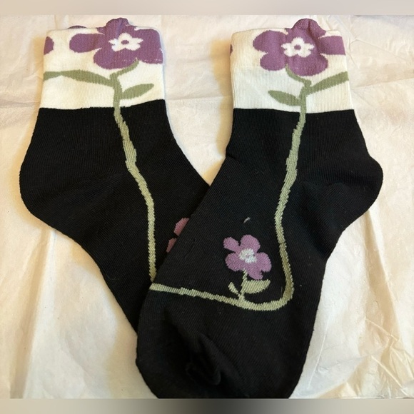 Set of 2 Pairs - Comfy Cute Socks Perfect For any Weather - Picture 6 of 9